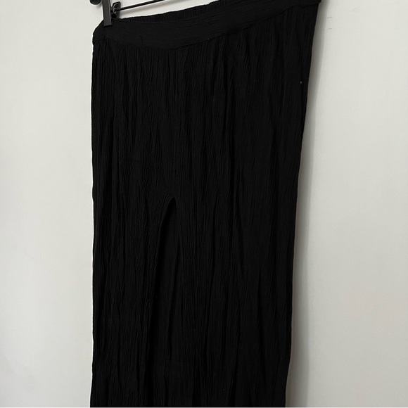 SOUTH BEACH 2-Piece Tie Front Top With Slit Maxi Skirt Set - Picture 14 of 15